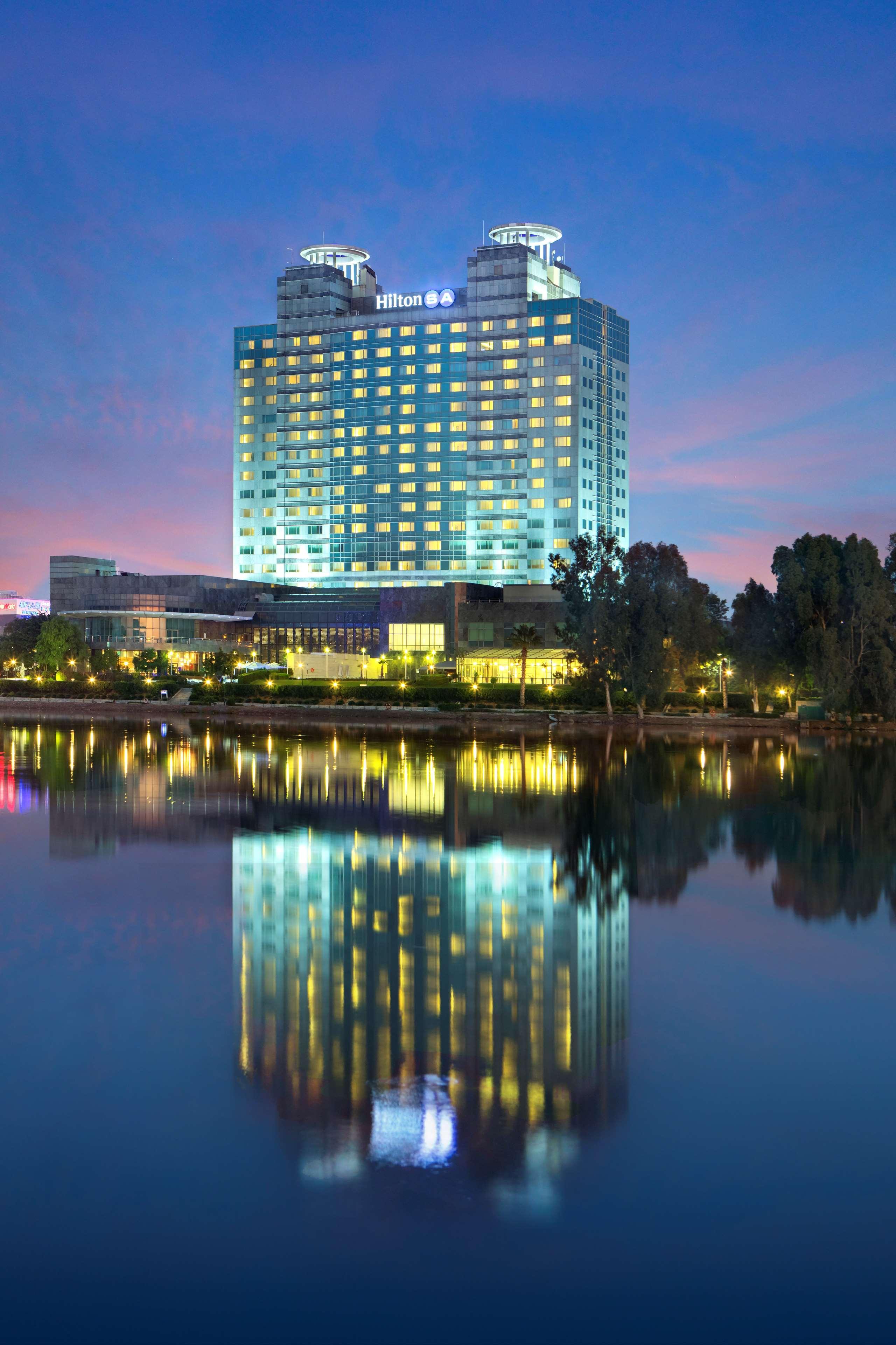 Adana HiltonSA Hotel Exteriör bild